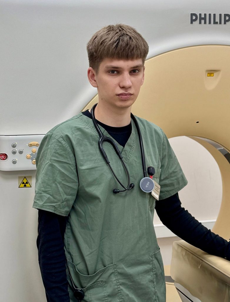 veterinarnyy-vrach-ratomskiy-gleb-gennadevich-782x1024 Ратомский Глеб Геннадьевич